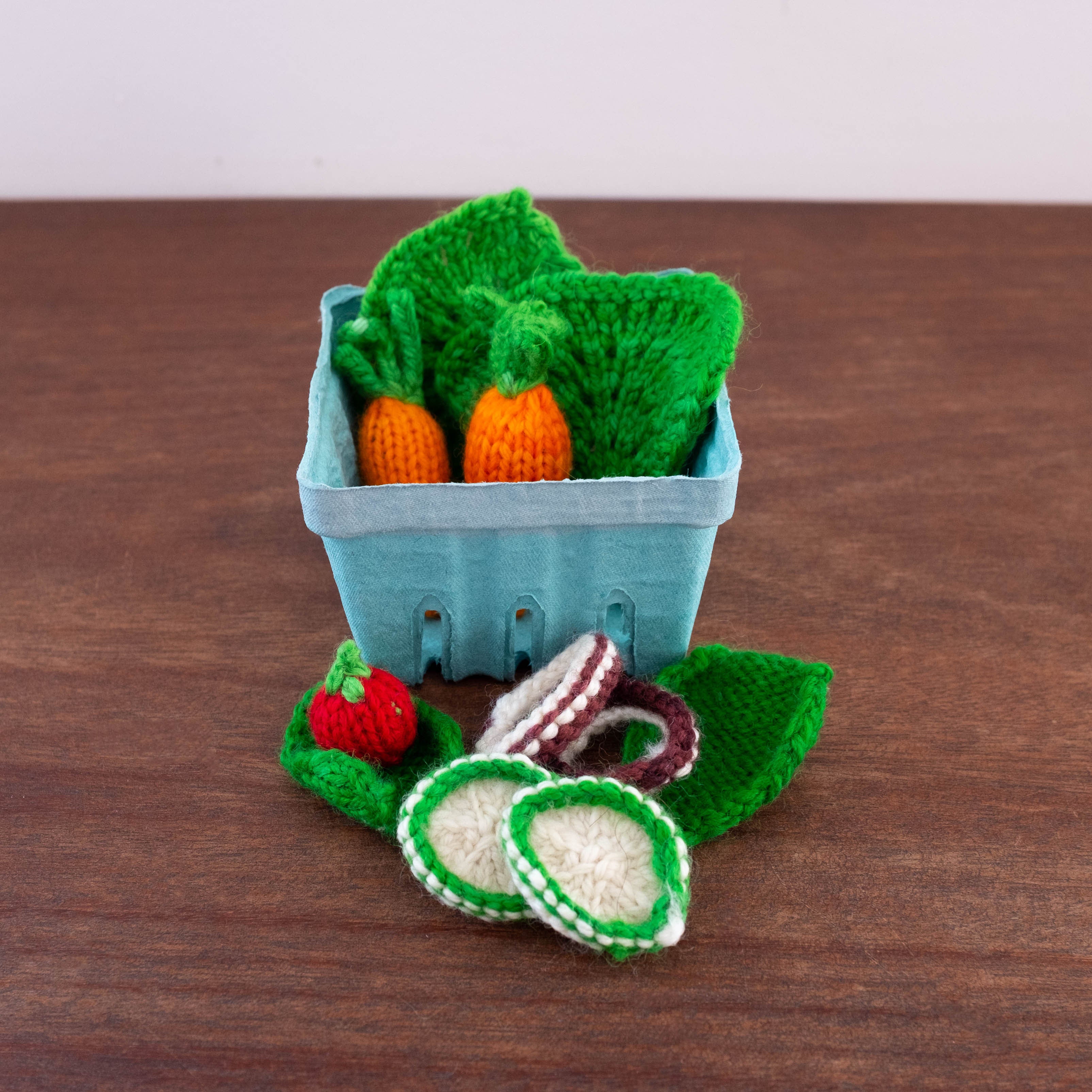 Knitted Play Foods: Salad